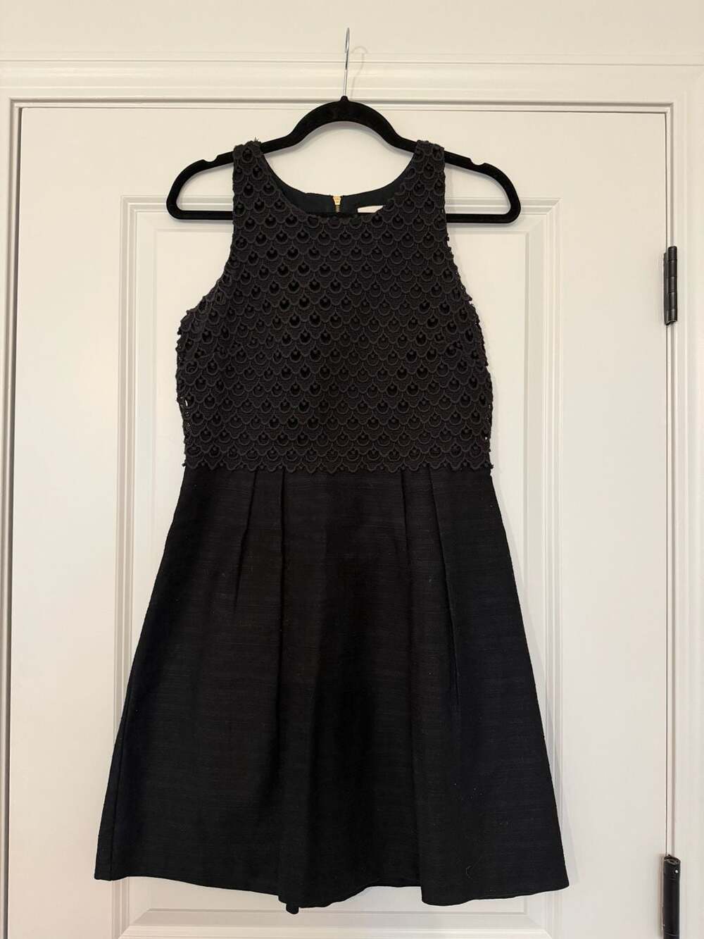 LOFT Sleeveless Dress Size 2 Black Crochet Top Fit and Flare Mini